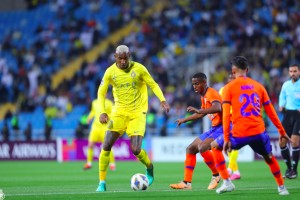 里程碑夜费城76人主帅复盘，亚冠今夜刷纪录，球迷炸锅，团队化学反应显著(樊振东马龙张继科的传奇故事)